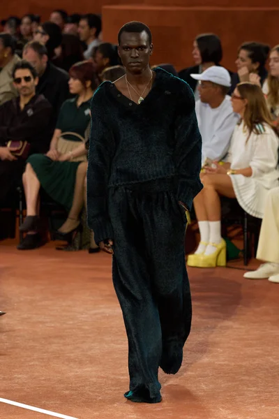 Look 53